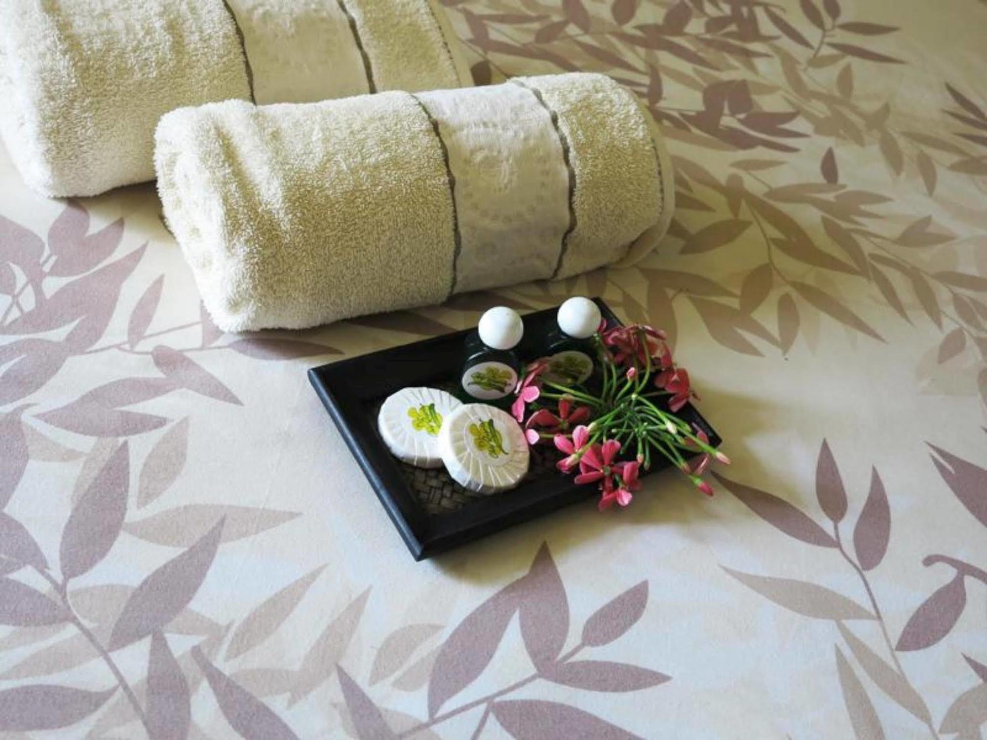 Chic Quarter Hotell Jakarta Exteriör bild